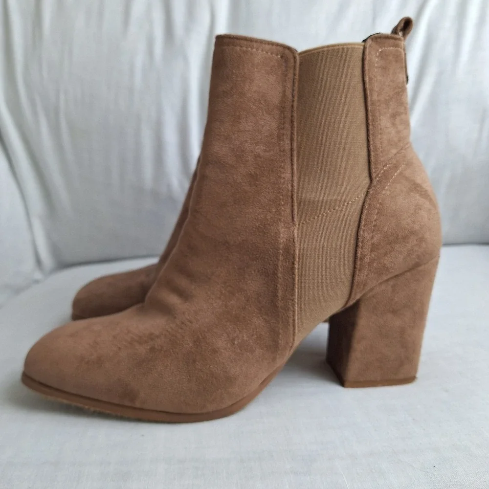 Women's US 10 Tan Heels Ankle boots Booties‎ Pierre Dumas Cammy Classic Chelsea